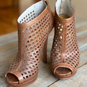 Michael Kors Brown Leather Platform Sandals Size 6.5